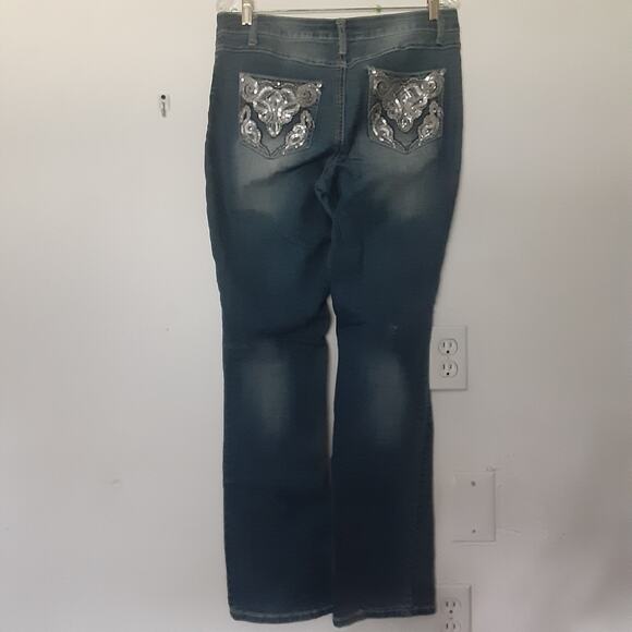 Denim Womans Jeans Contemporary Medium Wash Distressed Blue Size 10 - Picture 8 of 13